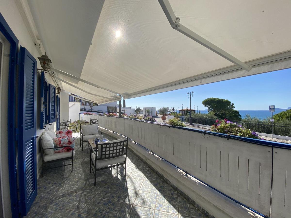 Holidaycasa Mike - Con Terrazzo Vista Mare Apartment *